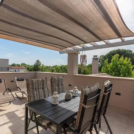 Appartamento Picaferaj Porec